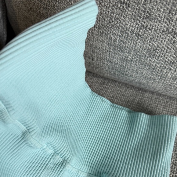 Free People Movement Aqua Blue Sports Bra and Biker Shorts Size XS/S - Picture 8 of 8